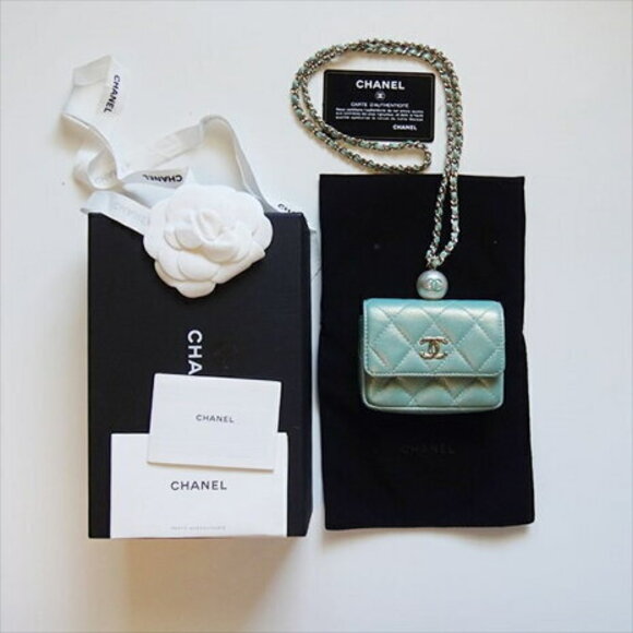 CHANEL Matelasse Classic Flap Wallet Caviar Leather compact
